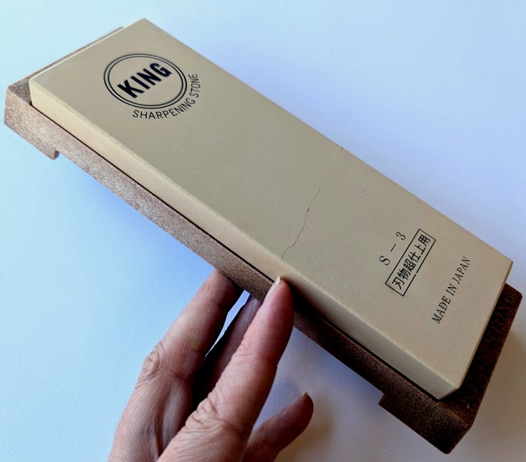 Shiageto Sharpening Stone with crack Shiageto Sharpening Stone with crack